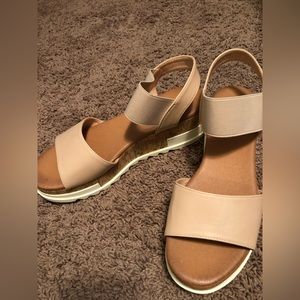 Women’s Blush Sandals